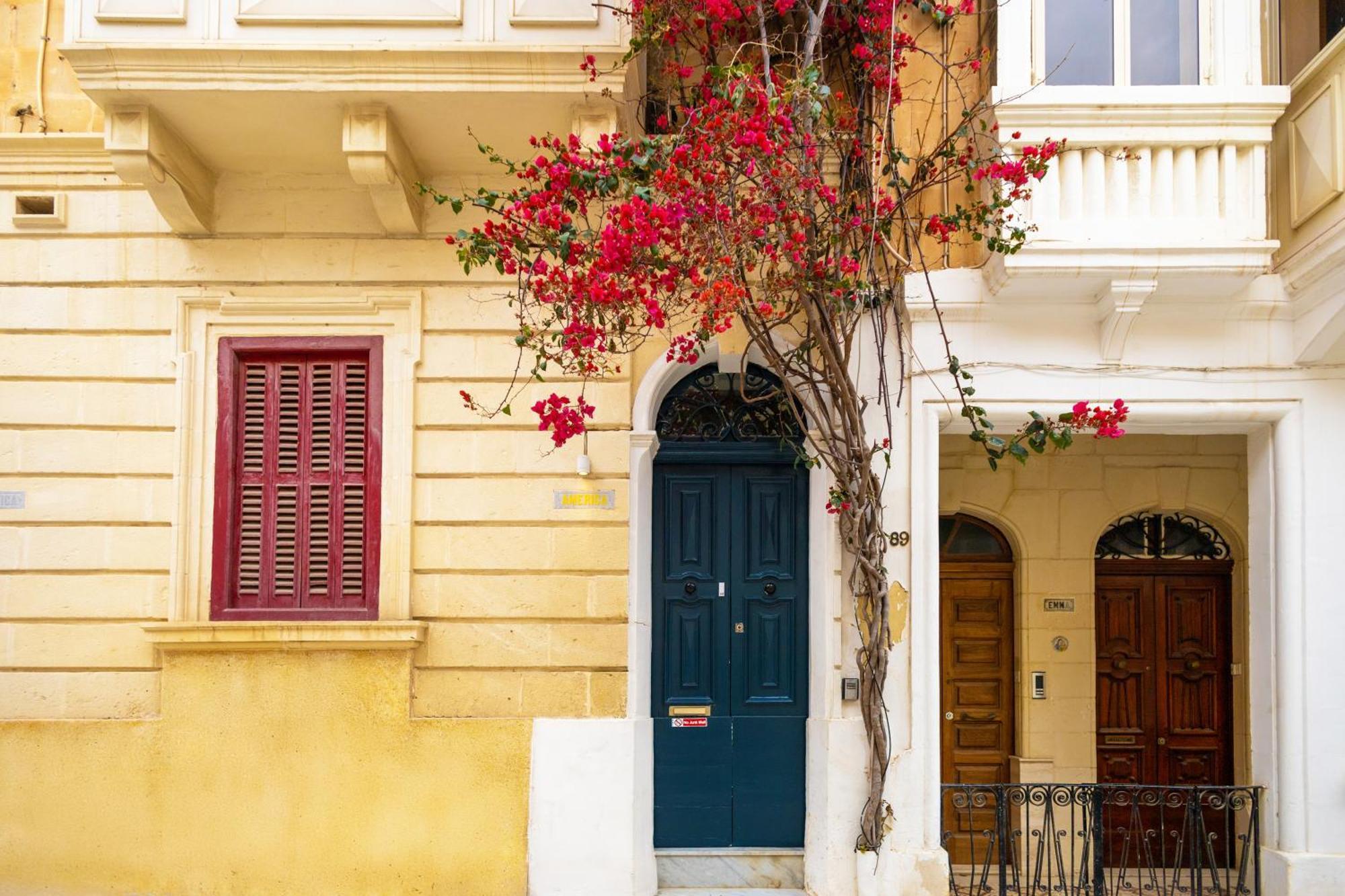 Quiet Ensuite Budget Twin Room Sliema Exterior photo